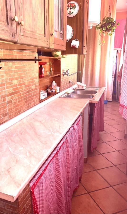 La Gioiosa Apartment Bosa Bagian luar foto
