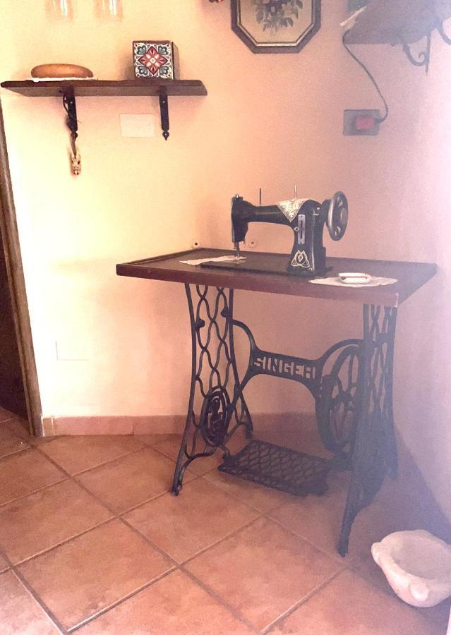 La Gioiosa Apartment Bosa Bagian luar foto